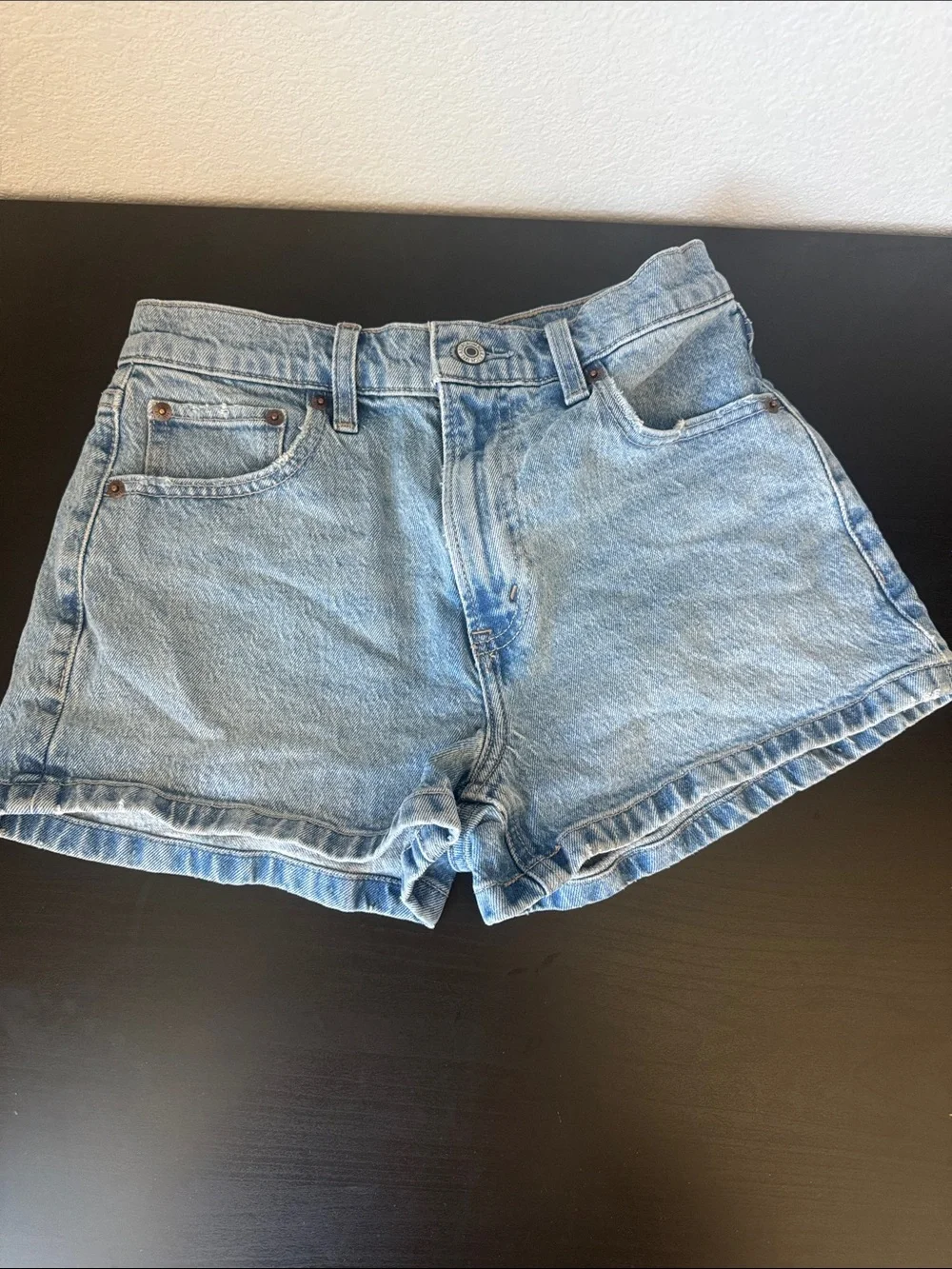 Abercrombie & Fitch High Rise Mom Short | 26